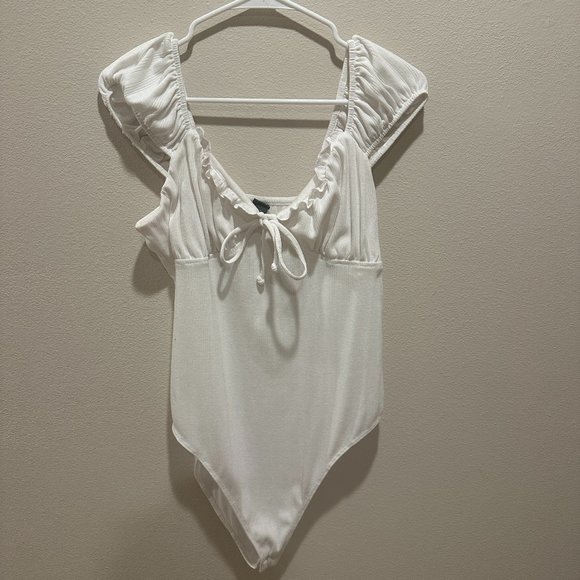 Wild Fable White Knit Bodysuit w/Ruffle Detailing - Picture 1 of 7